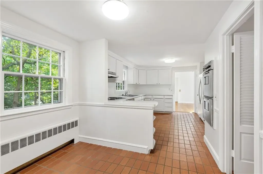 284 Nayatt Road Barrington RI 02806