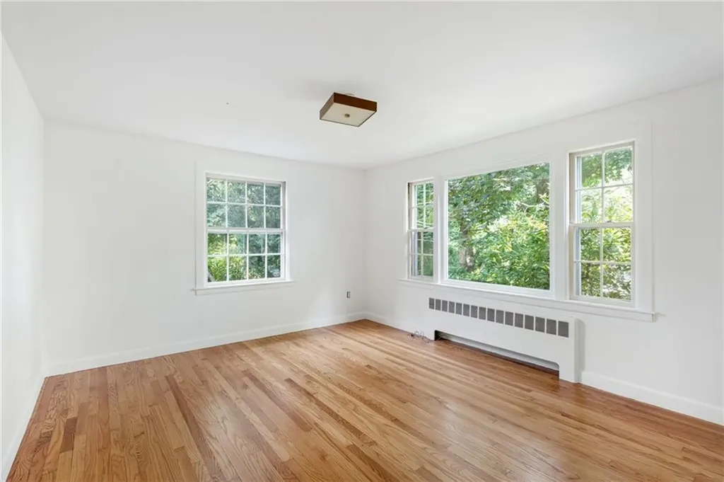 284 Nayatt Road Barrington RI 02806