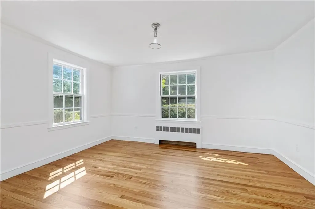 284 Nayatt Road Barrington RI 02806