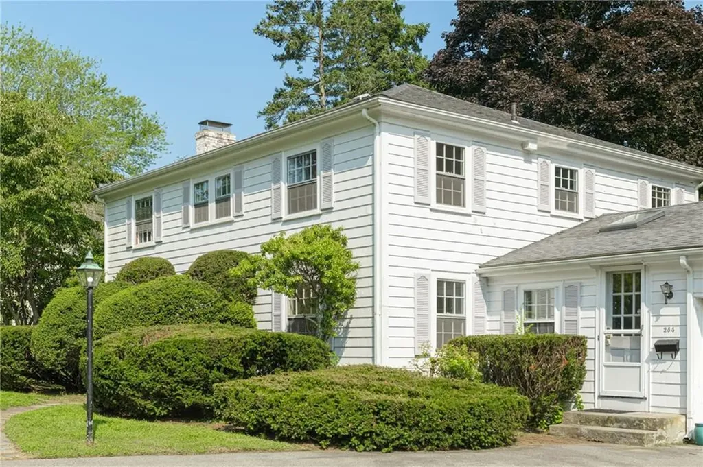 284 Nayatt Road Barrington RI 02806
