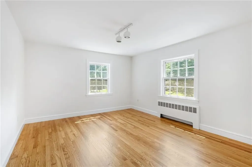 284 Nayatt Road Barrington RI 02806