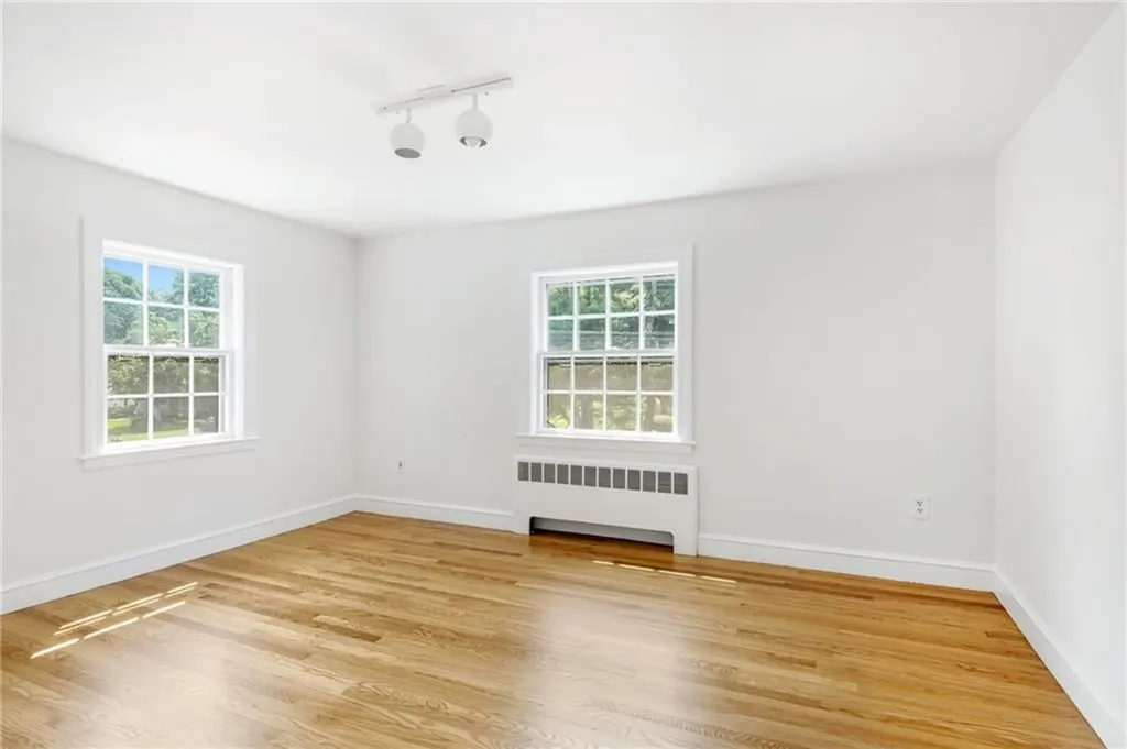 284 Nayatt Road Barrington RI 02806