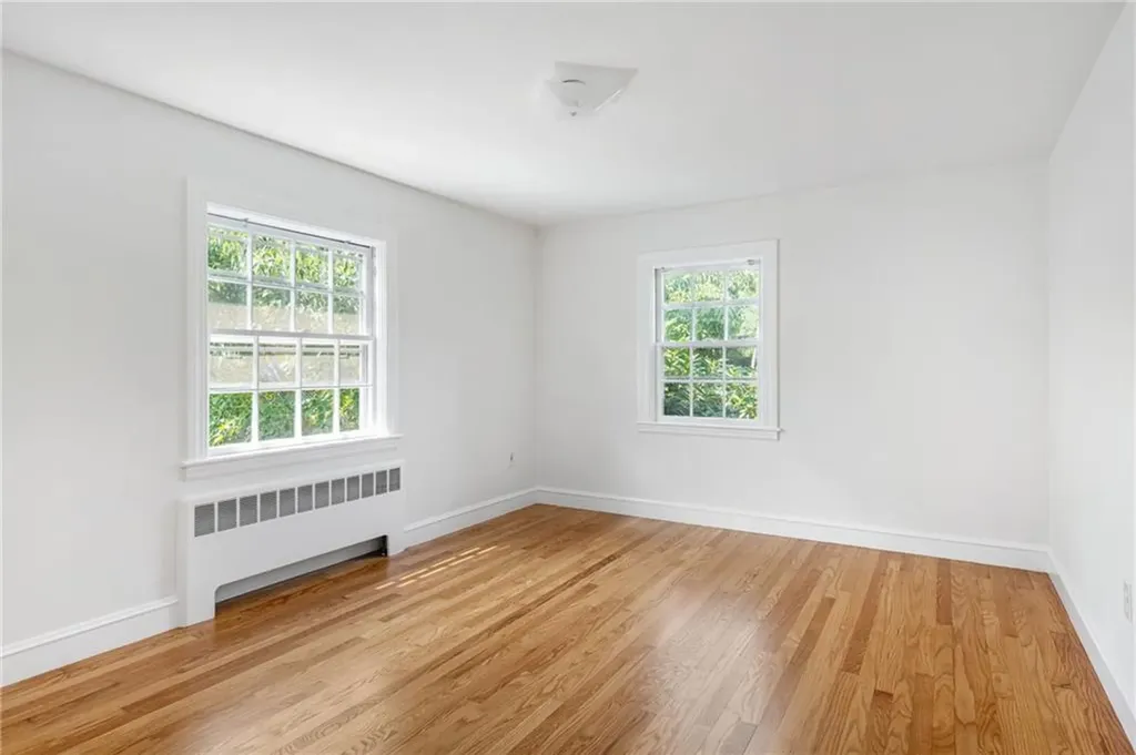 284 Nayatt Road Barrington RI 02806