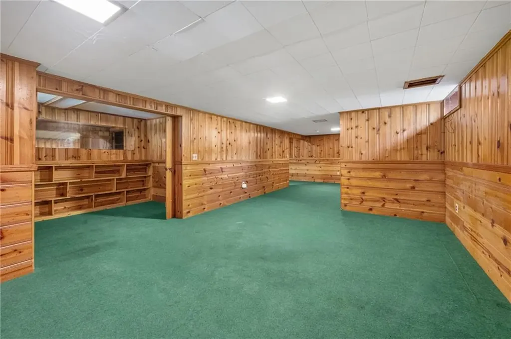 284 Nayatt Road Barrington RI 02806