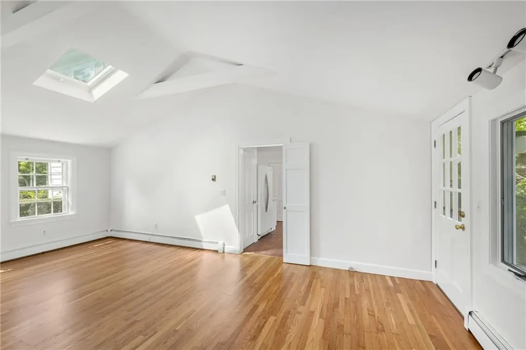 284 Nayatt Road Barrington RI 02806