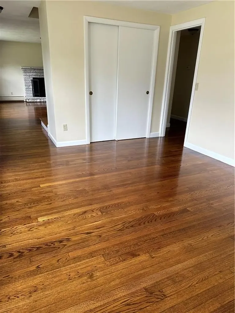 8 Winthrop Road Warwick RI 02888