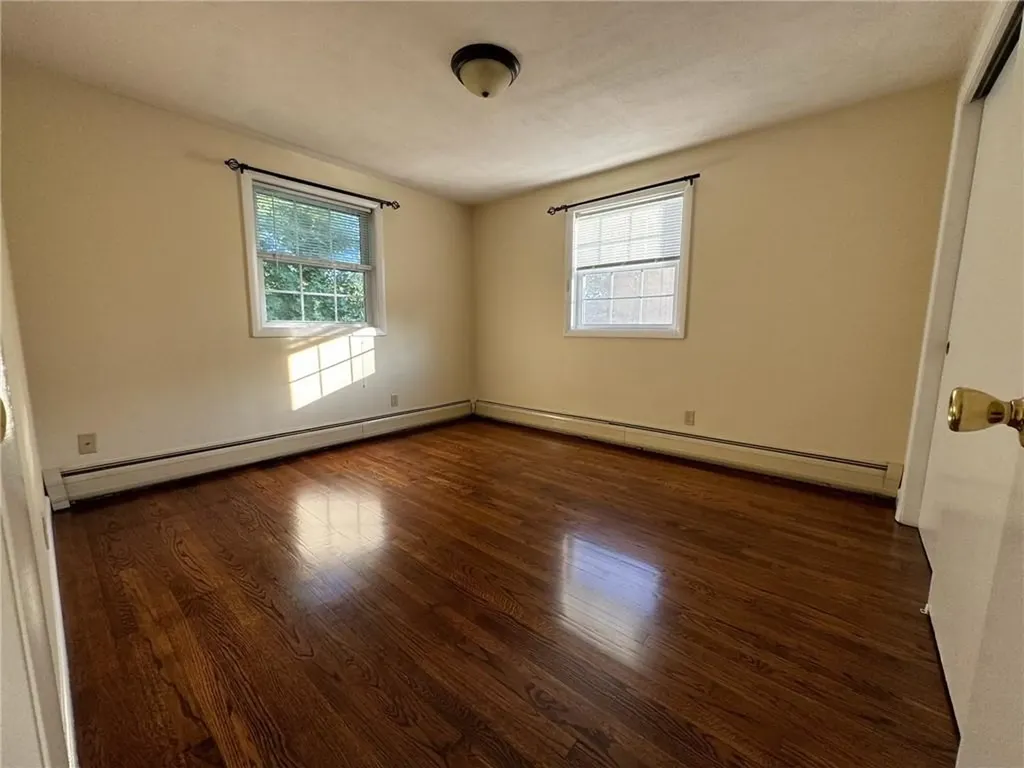 8 Winthrop Road Warwick RI 02888