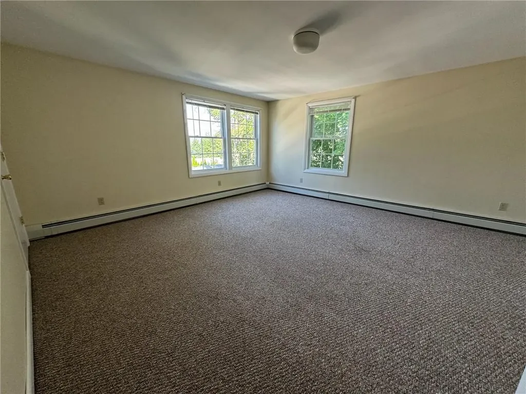 8 Winthrop Road Warwick RI 02888