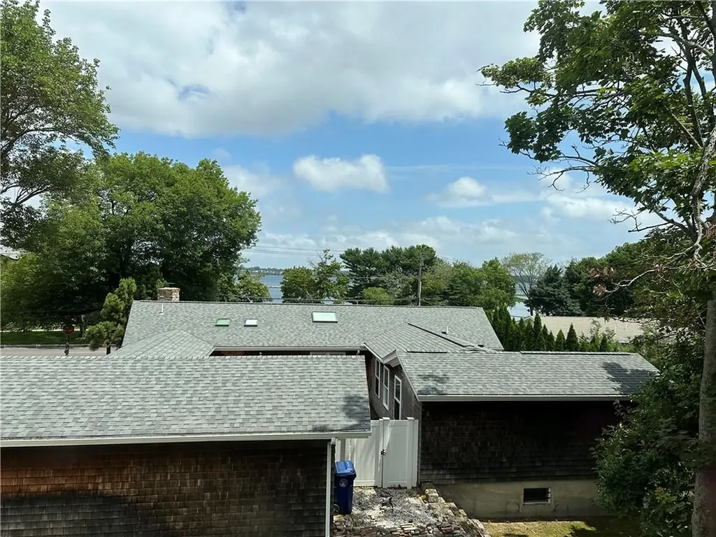 8 Winthrop Road Warwick RI 02888