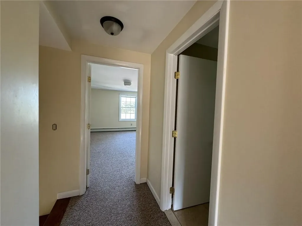 8 Winthrop Road Warwick RI 02888