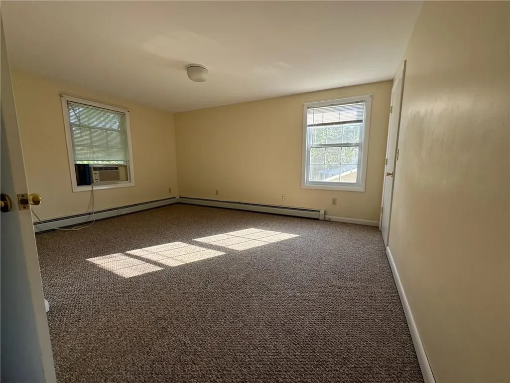 8 Winthrop Road Warwick RI 02888