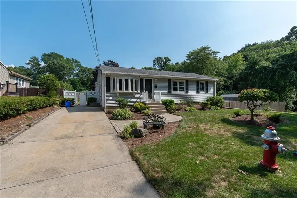 158 Almy Street Warwick RI 02886