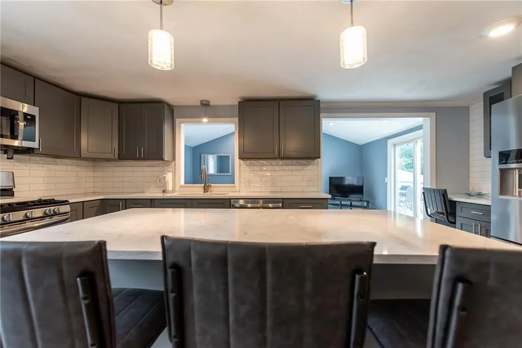 158 Almy Street Warwick RI 02886