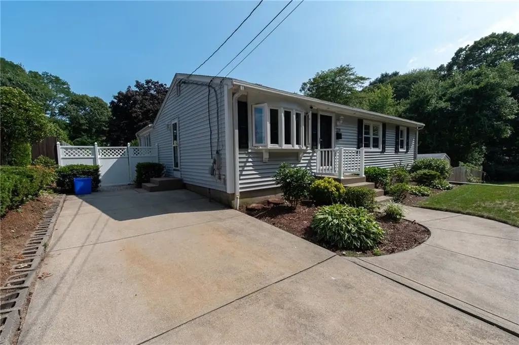 158 Almy Street Warwick RI 02886