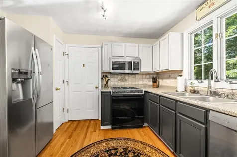 123 Country Hill Lane North Kingstown RI 02852