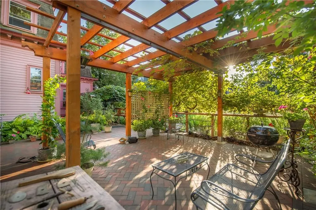 168 Cypress Street Providence RI 02906