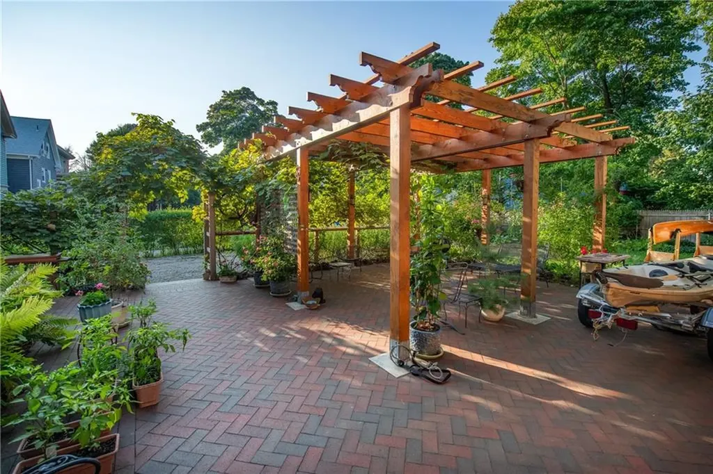 168 Cypress Street Providence RI 02906