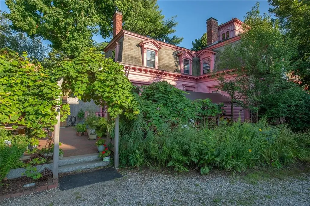 168 Cypress Street Providence RI 02906