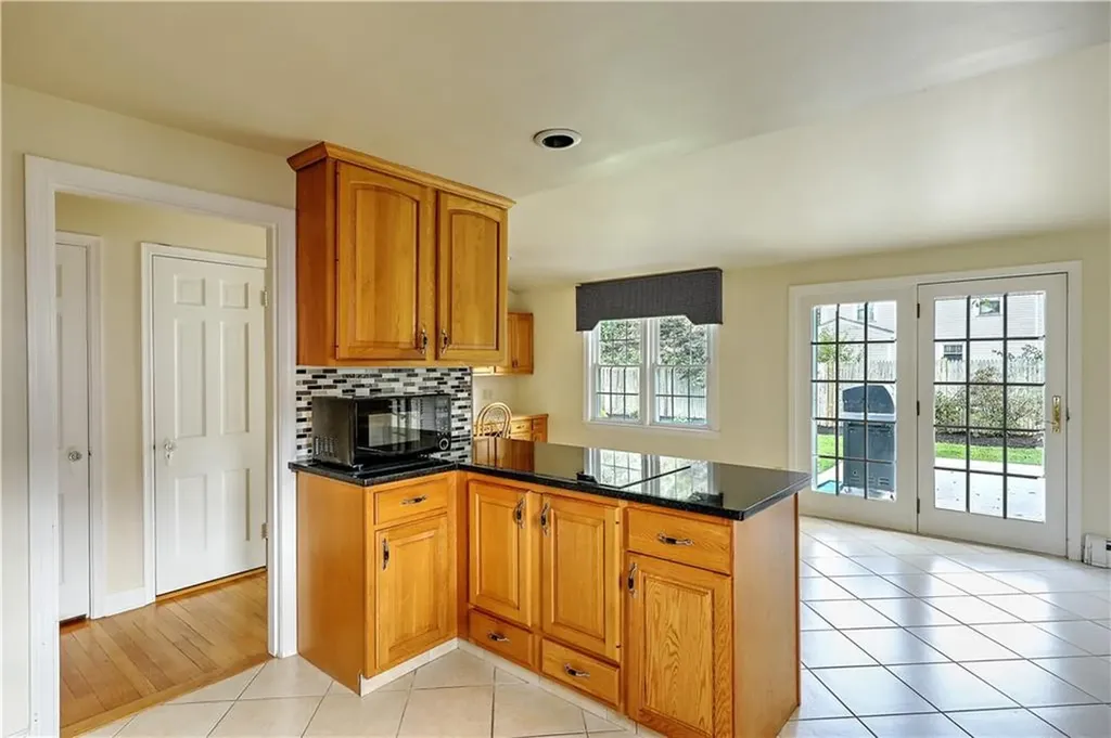 4 Stoney Brook Court Cumberland RI 02864