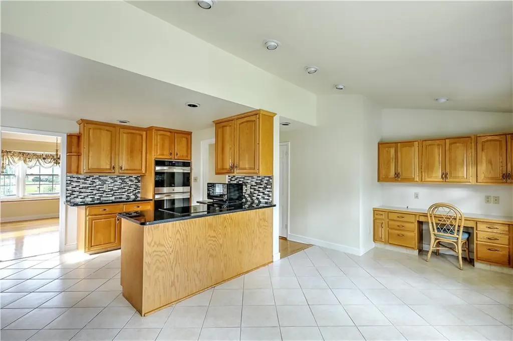 4 Stoney Brook Court Cumberland RI 02864