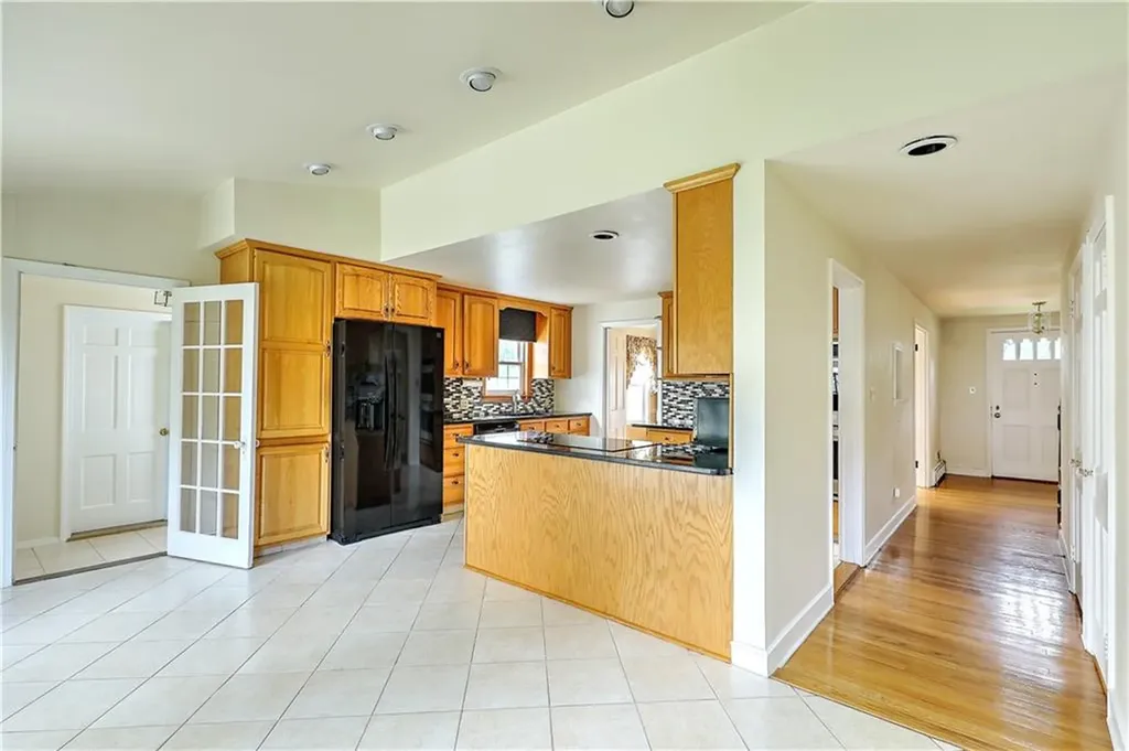 4 Stoney Brook Court Cumberland RI 02864