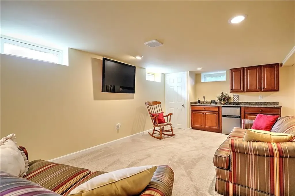 4 Stoney Brook Court Cumberland RI 02864