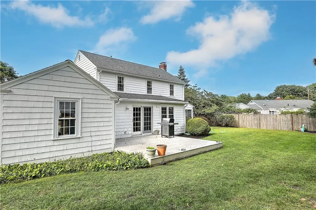 4 Stoney Brook Court Cumberland RI 02864