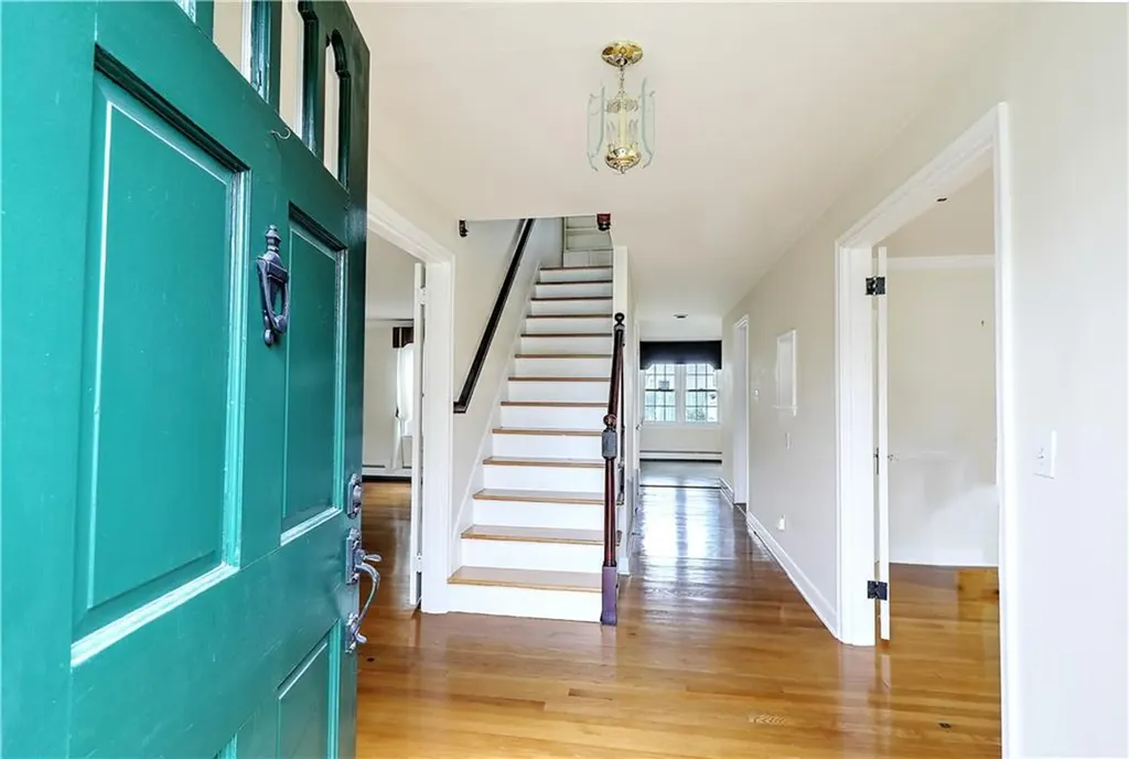 4 Stoney Brook Court Cumberland RI 02864