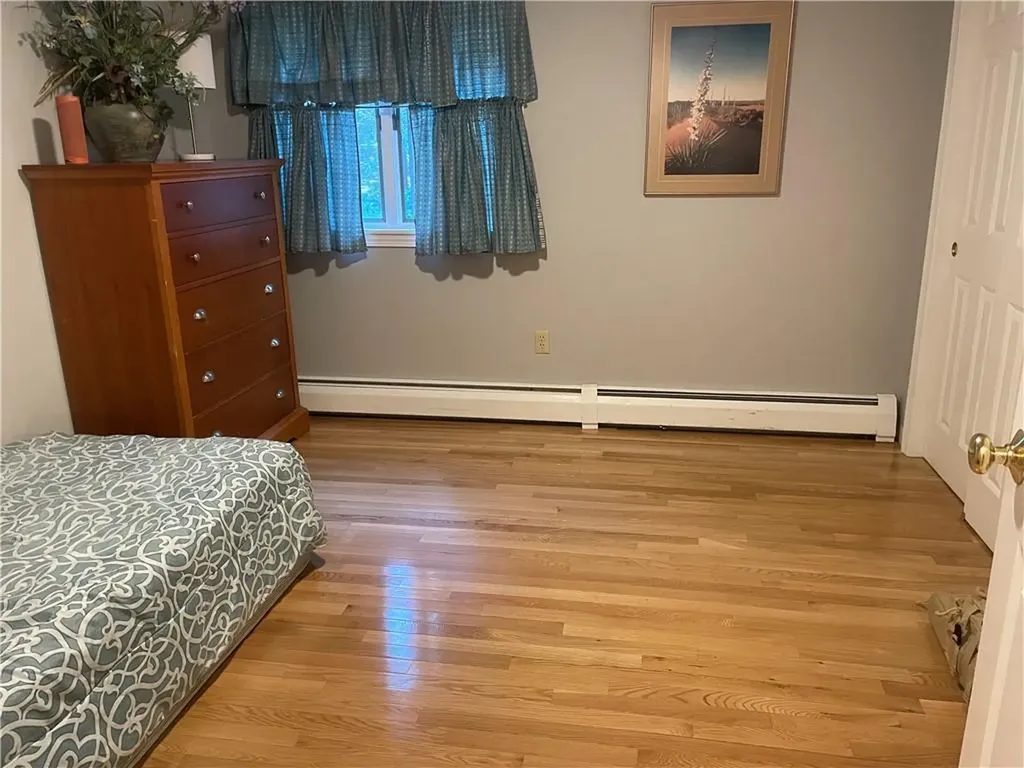 527 Hatchery Road North Kingstown RI 02852