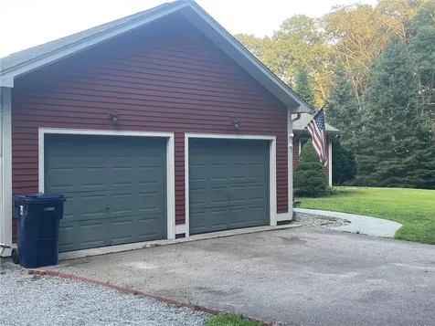 527 Hatchery Road North Kingstown RI 02852