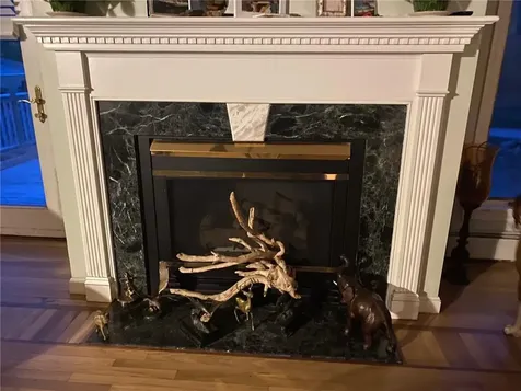 527 Hatchery Road North Kingstown RI 02852