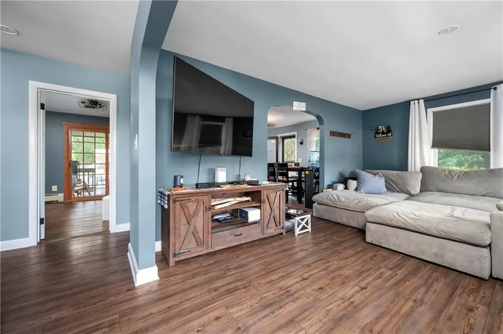 9 Poplar Street Woonsocket RI 02895