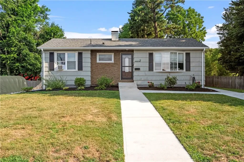9 Poplar Street Woonsocket RI 02895