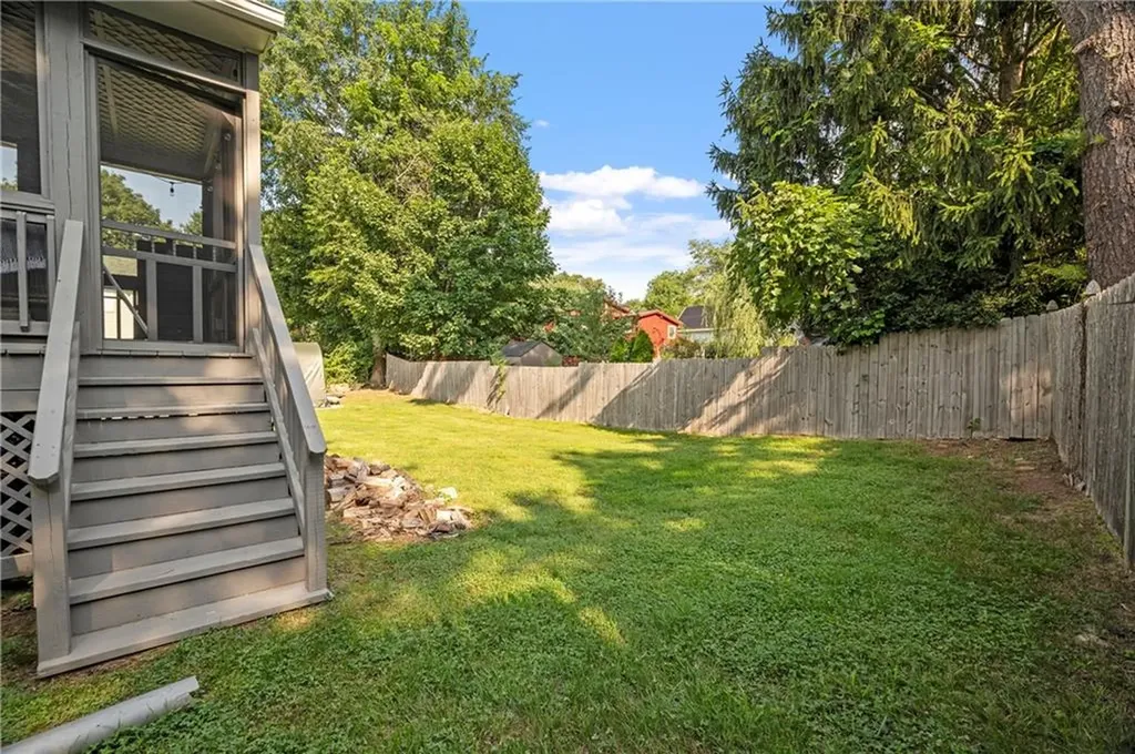9 Poplar Street Woonsocket RI 02895