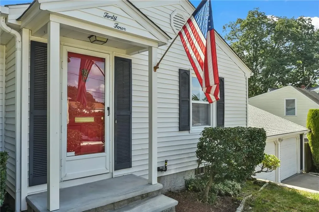 44 Overhill Drive West Warwick RI 02893
