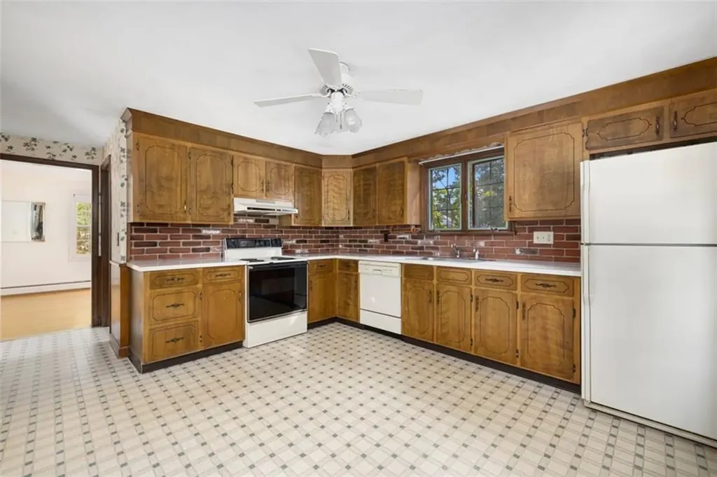8 White Pine Drive Cumberland RI 02864
