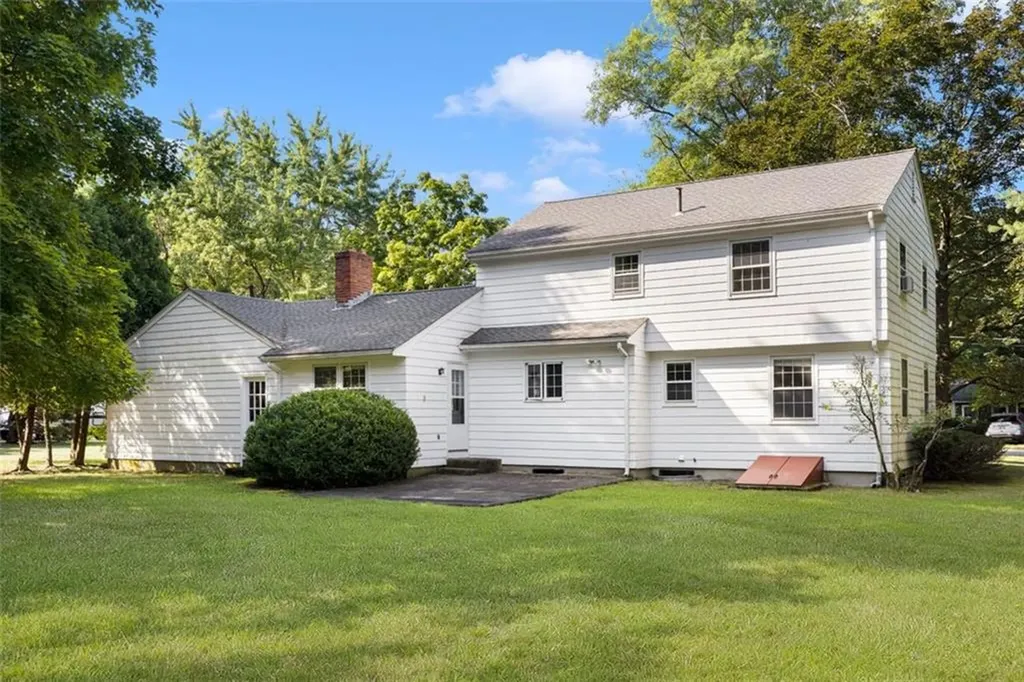 8 White Pine Drive Cumberland RI 02864