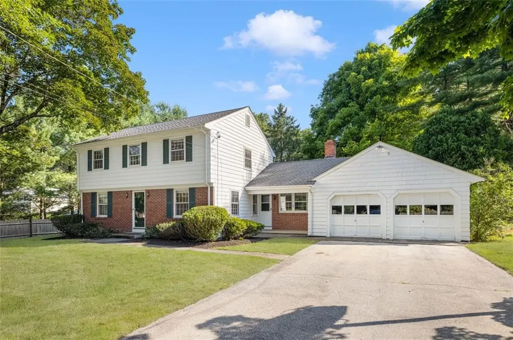 8 White Pine Drive Cumberland RI 02864