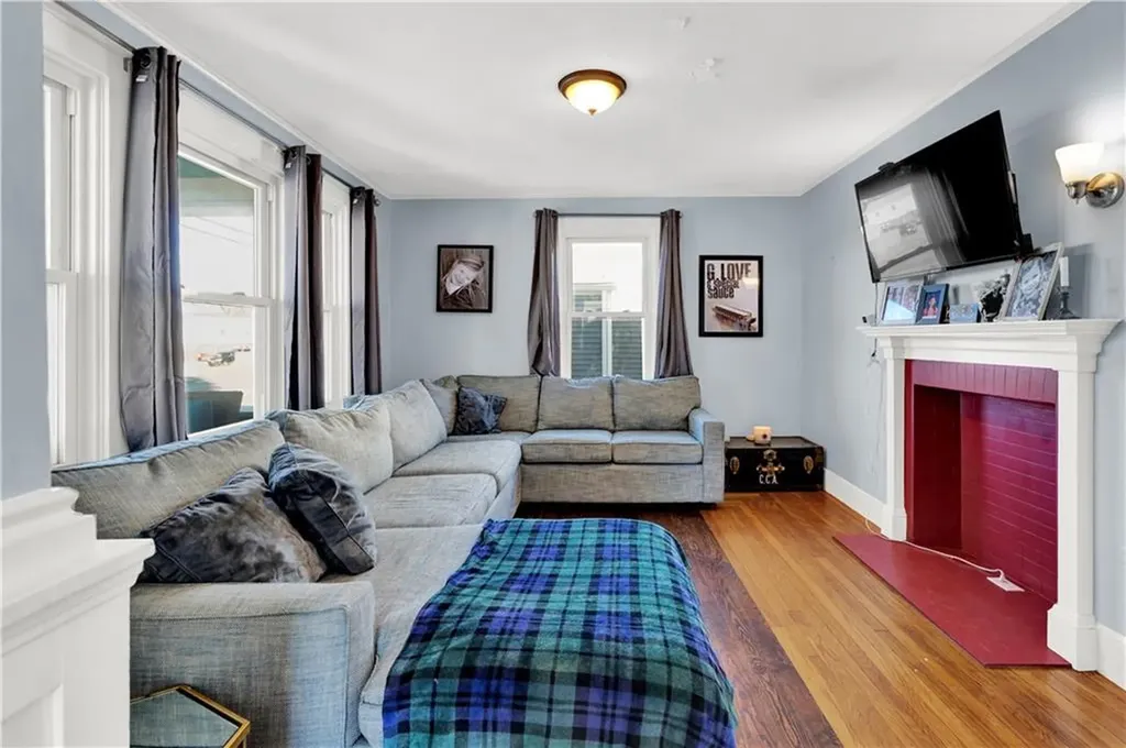 145 Market Street Warren RI 02885