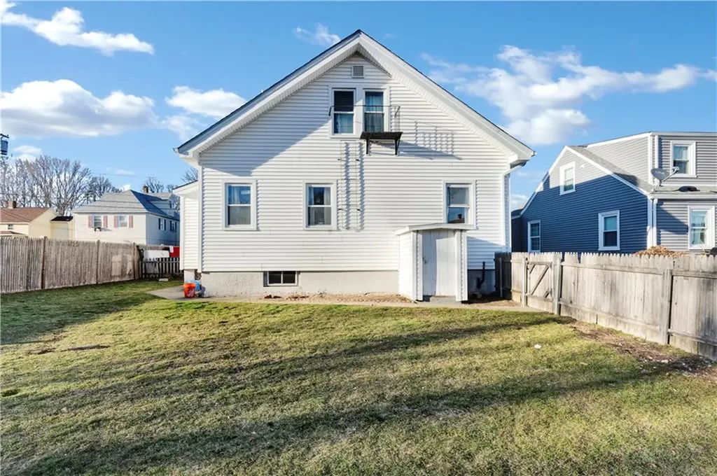 145 Market Street Warren RI 02885