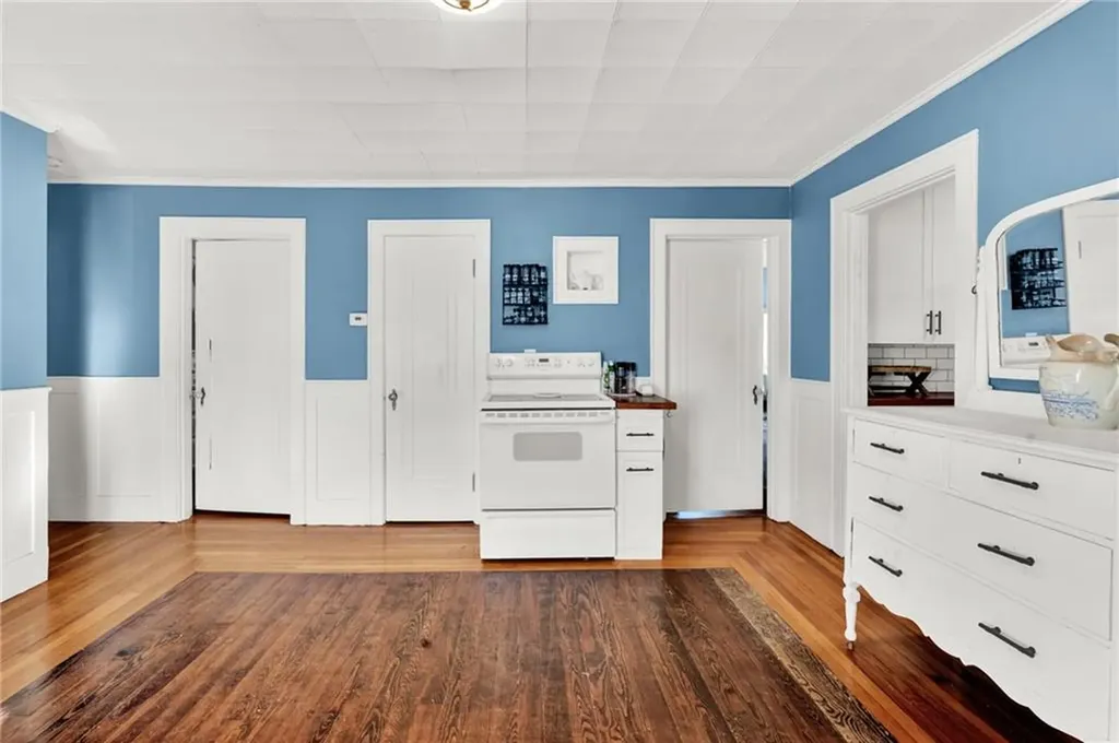 145 Market Street Warren RI 02885