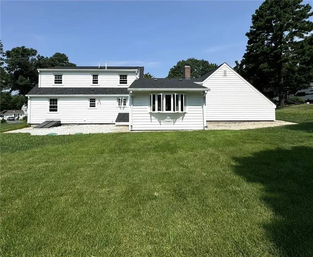 14 White Hill Lane Cumberland RI 02864
