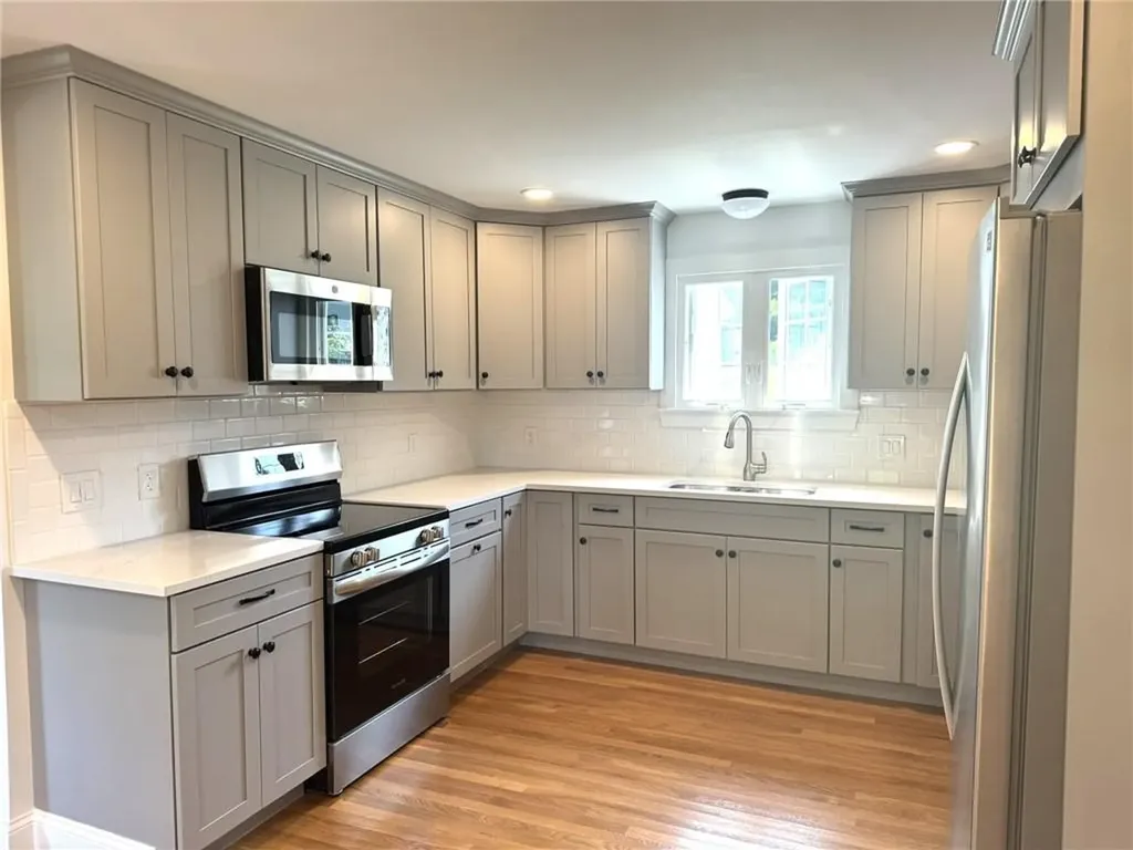 14 White Hill Lane Cumberland RI 02864