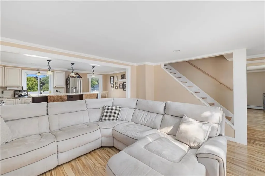 14 Fleet Avenue Warwick RI 02888