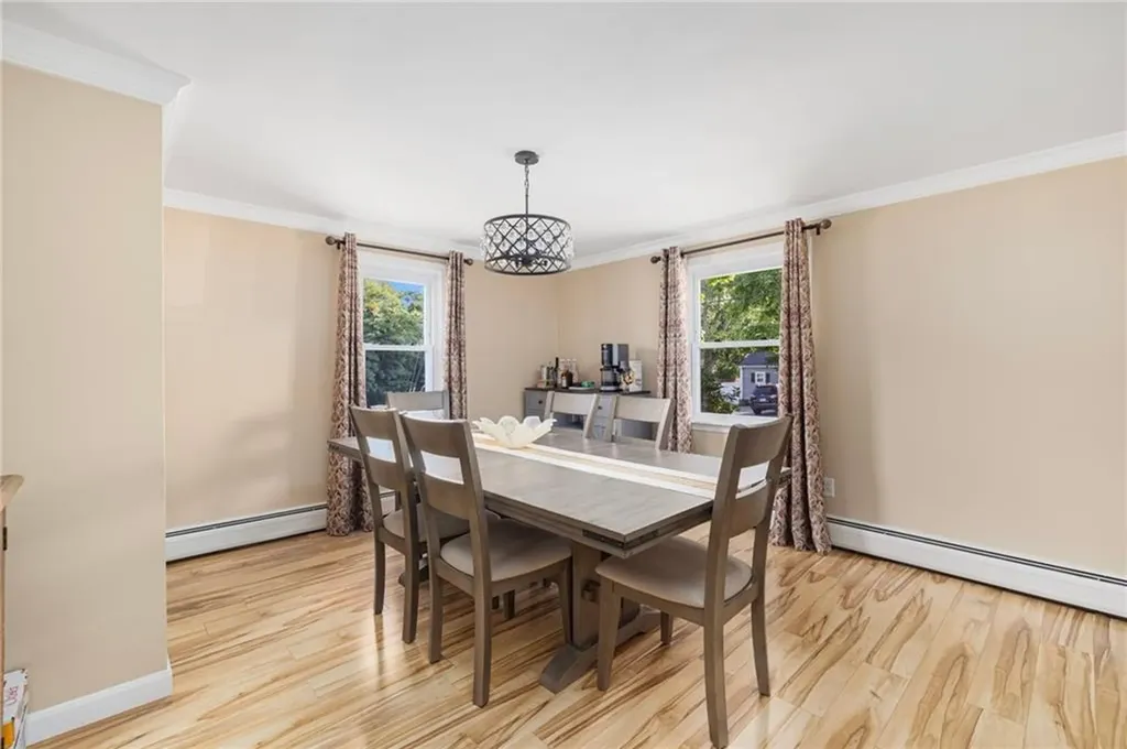 14 Fleet Avenue Warwick RI 02888