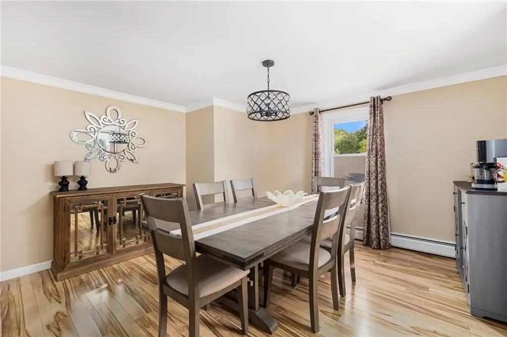 14 Fleet Avenue Warwick RI 02888