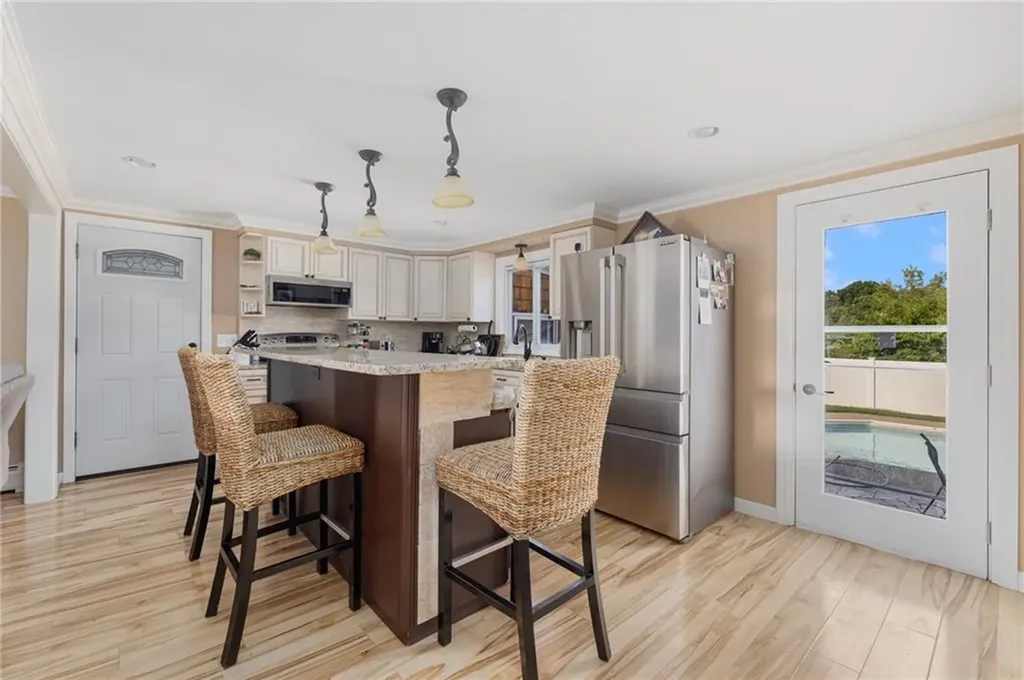 14 Fleet Avenue Warwick RI 02888