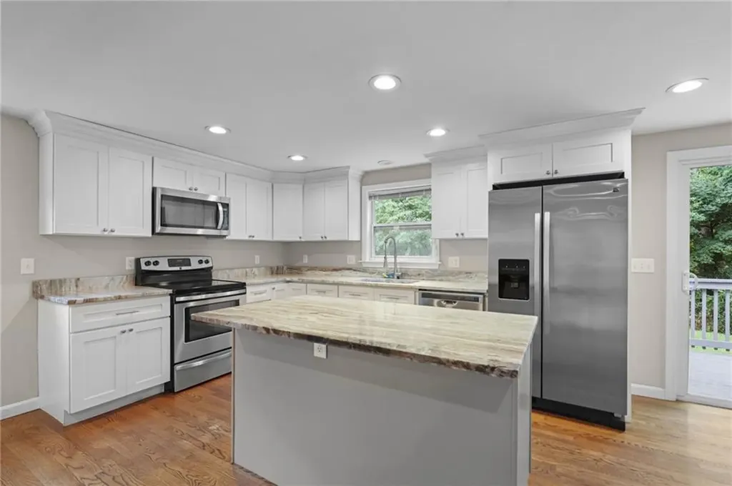 23 Yellowstone Avenue Warwick RI 02888