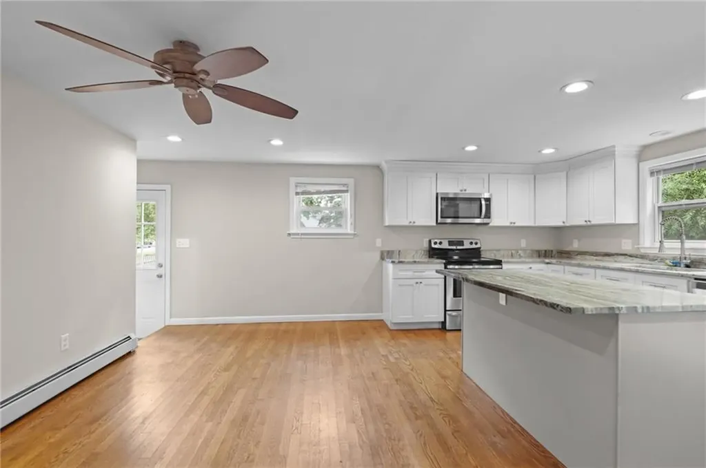 23 Yellowstone Avenue Warwick RI 02888