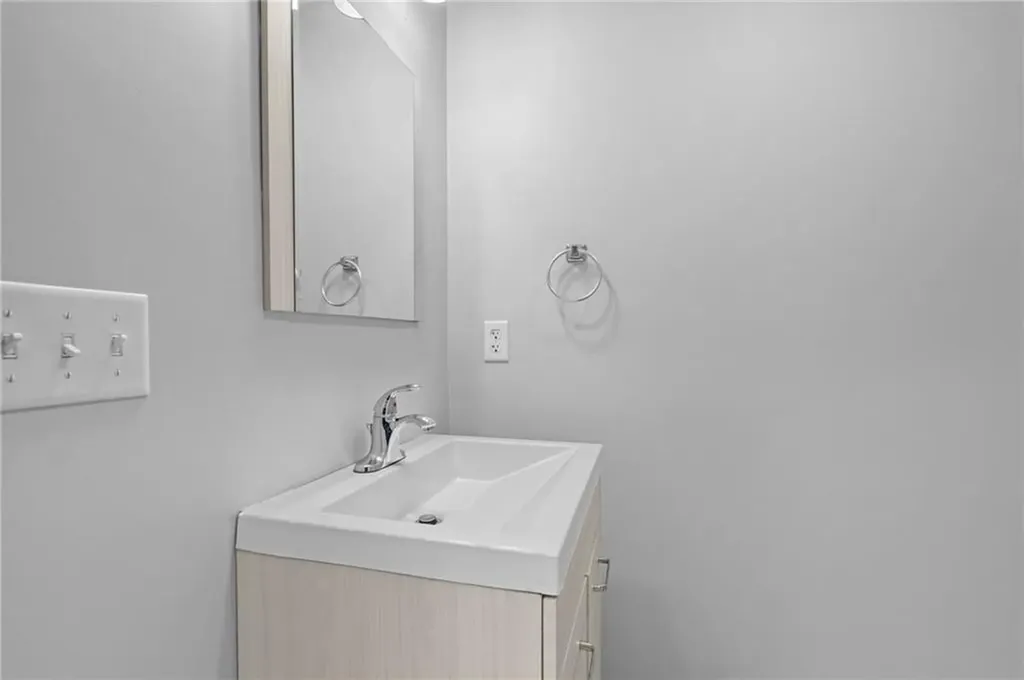 23 Yellowstone Avenue Warwick RI 02888